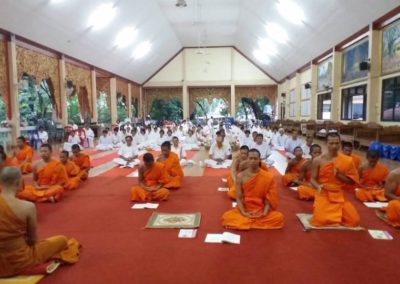 In the evening, they will come to chant and practice meditation and Vipassana at Wat Sriboonruang
